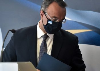 Αντιδραστικό τσουνάμι με το δεύτερο κύμα της πανδημίας