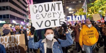 Οι ΗΠΑ στη δίνη μιας δομικής κρίσης