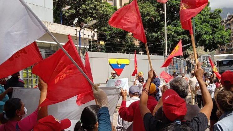 Βενεζουέλα: Αριστερή αντιπολίτευση  απέναντι στον Μαδούρο