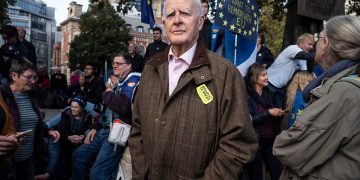 Tζον Λε Καρέ: «Έφυγε» ο πρύτανης του κατασκοπευτικού μυθιστορήματος