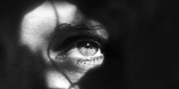 Το έγκλημα και η πολιτική της κλειδαρότρυπας