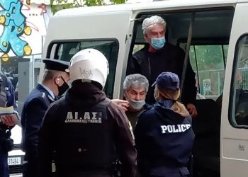 Όποιος κοιμάται στην πανδημία, ξυπνά στη δικτατορία