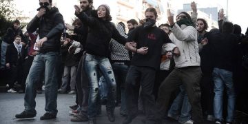 Η ζωή δεν καταστέλλεται, το μέλλον εξεγείρεται!