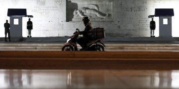 Το «ιδιωτικό  επιχειρείν»… βάλτωσε στην πανδημία