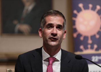 Ο Μπακογιάννης «διέλυσε» δημοτικό συμβούλιο που συγκάλεσαν 20 σύμβουλοι της αντιπολίτευσης