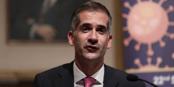 Ο Μπακογιάννης «διέλυσε» δημοτικό συμβούλιο που συγκάλεσαν 20 σύμβουλοι της αντιπολίτευσης