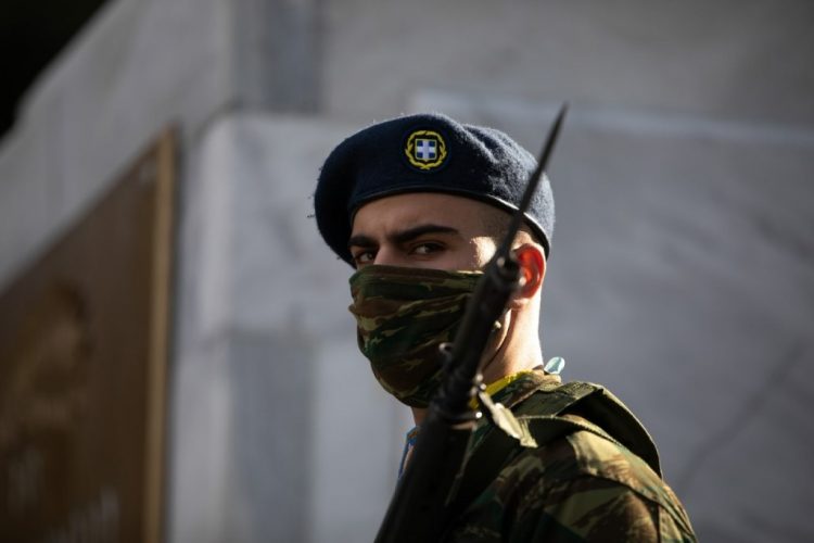 Πάρτε τώρα μέτρα για τους φαντάρους ή παραιτηθείτε!