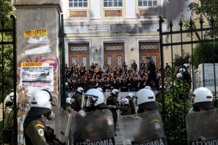 Ξεπέρασαν τις 6.000 οι υπογραφές ενάντια στην πανεπιστημιακή αστυνομία (updated)