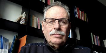 Αλέξης Μπένος: Δημόσιο σύστημα υγείας και μαζική ιχνηλάτηση τώρα!