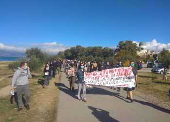 Πάτρα: Η απαγόρευση έσπασε στον δρόμο από εκατοντάδες διαδηλωτές