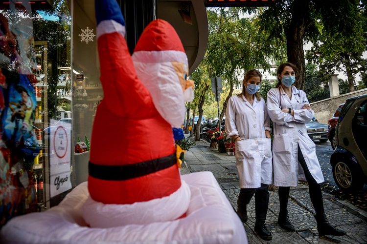 Κόβουν αποζημιώσεις και δώρο, αυξάνουν ανεργία και ανασφάλεια