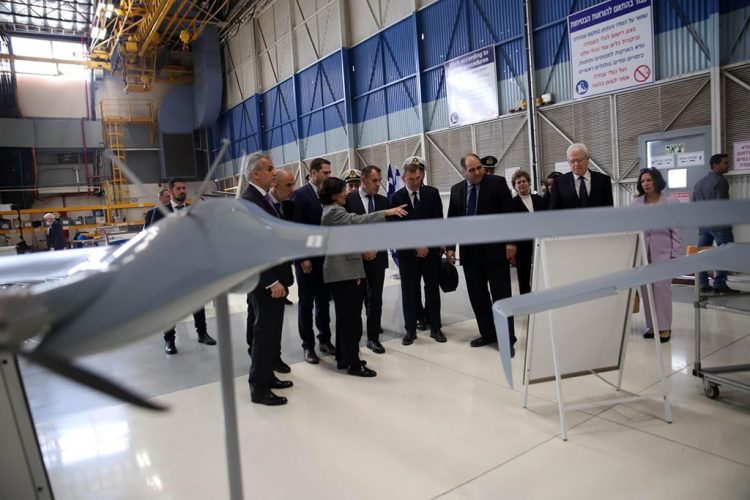 Από τους καλύτερους πελάτες όπλων η Ελλάδα