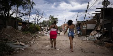 Πιο δύσκολο το 2021 με αύξηση της ακραίας φτώχειας