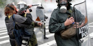 Η ΕΛΑΣ «προστατεύει»… δέρνοντας τους εργαζόμενους στα ΜΜΕ (χρονικό)