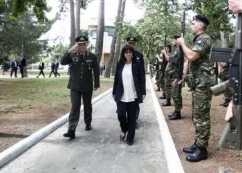 Η δημοκρατία κινδυνεύει… από τη λαϊκή κυριαρχία