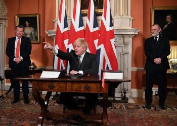 Ένα Brexit με θύματα κυρίως τους εργαζόμενους