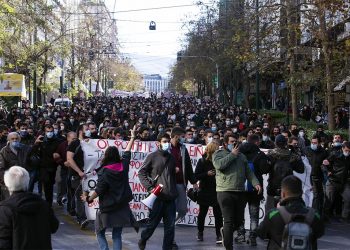 Μεγάλο πανεκπαιδευτικό ΟΧΙ στο νομοσχέδιο Κεραμέως (φωτο-βίντεο)