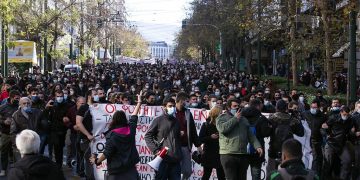 Μεγάλο πανεκπαιδευτικό ΟΧΙ στο νομοσχέδιο Κεραμέως (φωτο-βίντεο)