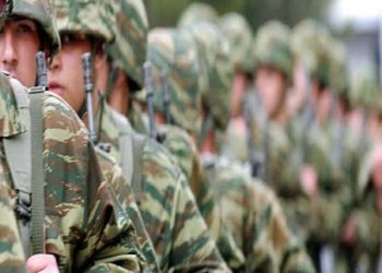 Οι νέοι πληρώνουν τον ανταγωνισμό Ελλάδας-Τουρκίας: τρεις μήνες αύξηση θητείας!