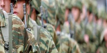 Οι νέοι πληρώνουν τον ανταγωνισμό Ελλάδας-Τουρκίας: τρεις μήνες αύξηση θητείας!