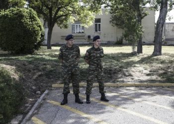 Μοριακά τεστ σε όλους τους φαντάρους!