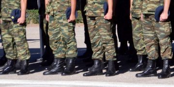 νΚΑ: Ούτε σκέψη για αύξηση της θητείας και στράτευση στα 18!