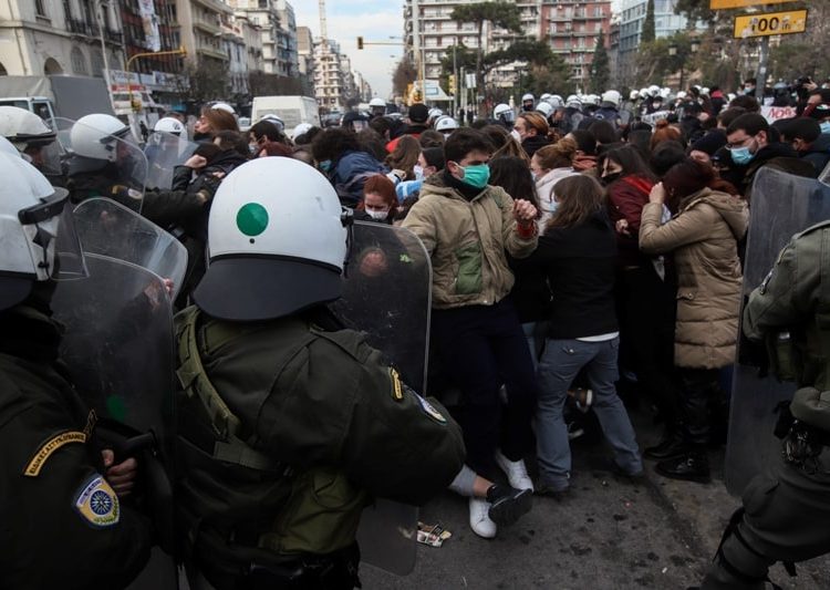 Μεγάλο πανεκπαιδευτικό ΟΧΙ στο νομοσχέδιο Κεραμέως (φωτο-βίντεο)