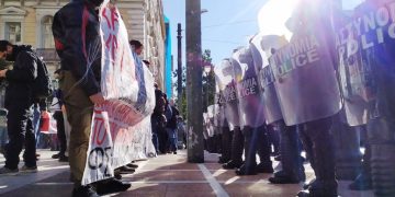 Το κίνημα νεολαίας αντεπιτίθεται!