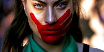 Κακοποίηση γυναικών: Συνεχείς καταγγελίες και «αυτόκλητοι» υπερασπιστές