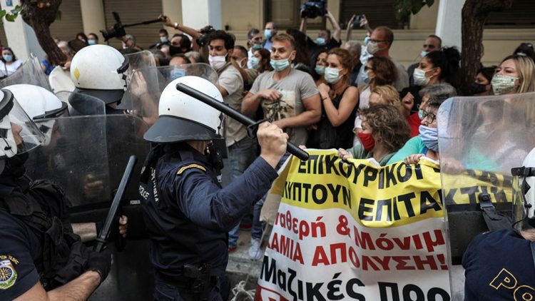 Χουντικές απαγορεύσεις διαδηλώσεων με γελοία προσχήματα