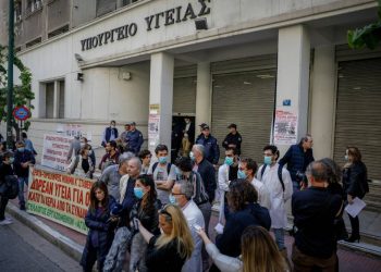 Η κυβέρνηση κήρυξε τον «πόλεμο» στους υγειονομικούς