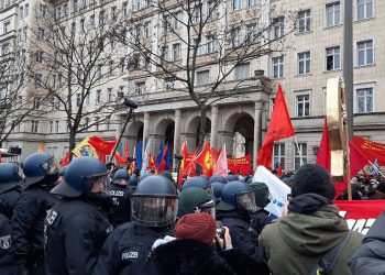 Το Βερολίνο διαδήλωσε για την Ρόζα και τον Καρλ! (φωτο+βίντεο)