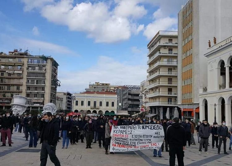 Μεγάλο πανεκπαιδευτικό ΟΧΙ στο νομοσχέδιο Κεραμέως (φωτο-βίντεο)
