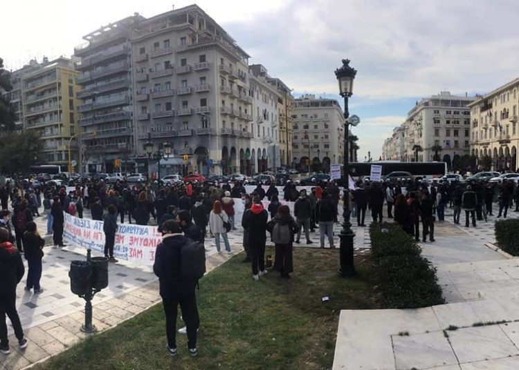 Μεγάλο πανεκπαιδευτικό ΟΧΙ στο νομοσχέδιο Κεραμέως (φωτο-βίντεο)