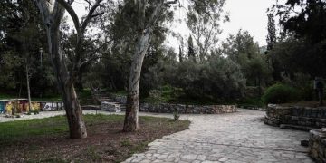 Λόφος Στρέφη: Δεν είναι δωρεά, είναι ξεπούλημα!