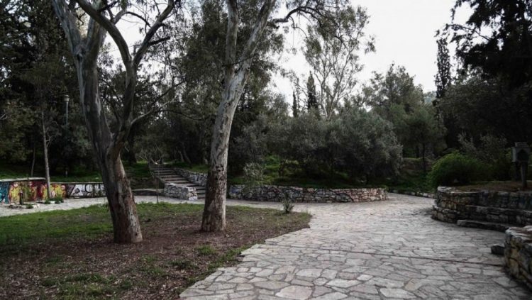 Λόφος Στρέφη: Δεν είναι δωρεά, είναι ξεπούλημα!