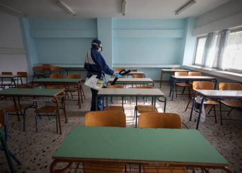 Παρεμβάσεις ΔΕ: Να ανοίξουν τα σχολεία με ασφάλεια για μαθητές και εκπαιδευτικούς