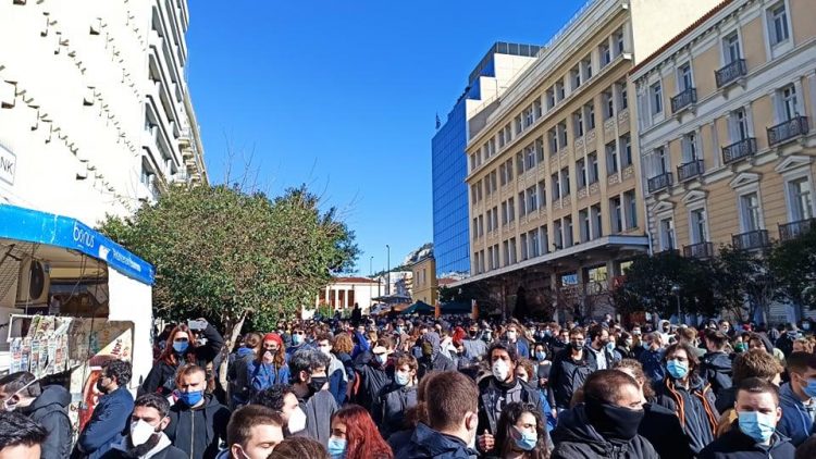 Οι ταξικές αγωνιστικές δυνάμεις να σηκώσουν το γάντι