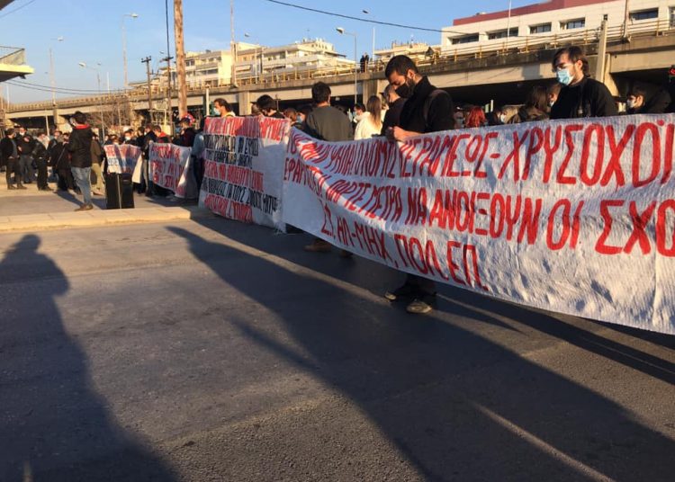 Εγκληματική βία και καταστολή των ΜΑΤ στο ΑΠΘ (φωτο+βίντεο)
