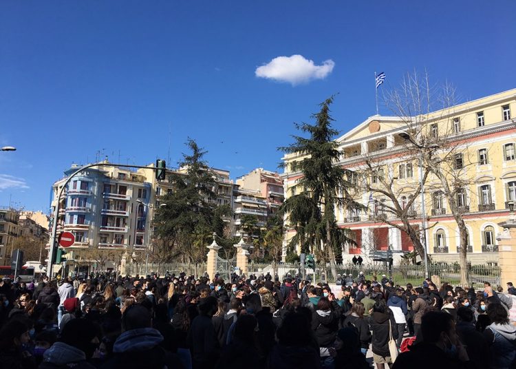 Οι φοιτητές ξανά στο δρόμο ενάντια στο νόμο Κεραμέως (φωτο)