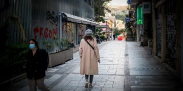 Click στη χρεοκοπία για μικρομεσαίους και αυτοαπασχολούμενους