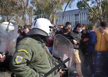 Θεσσαλονίκη: Πολεμική αστυνομική επιχείρηση με ωμή βία μέσα στο ΑΠΘ