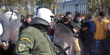 Θεσσαλονίκη: Πολεμική αστυνομική επιχείρηση με ωμή βία μέσα στο ΑΠΘ