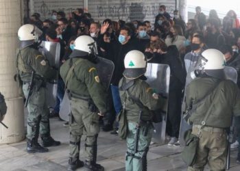 Η αστυνομία δεν ταυτίζεται με τη δημοκρατία, το αντίθετο