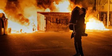 Πάμπλο Χασέλ: Ο κομμουνιστής ράπερ τσαντίζει το σύστημα