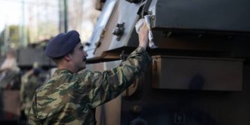 Συνεχή περιστατικά αυταρχισμού στον στρατό