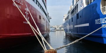 «Νέκρωσαν» τα λιμάνια: Επιτυχημένη η 48ωρη απεργία των ναυτεργατών