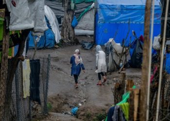 Ριτσώνα: Κινητοποίηση των προσφύγων για τις άθλιες συνθήκες