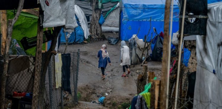 Ριτσώνα: Κινητοποίηση των προσφύγων για τις άθλιες συνθήκες