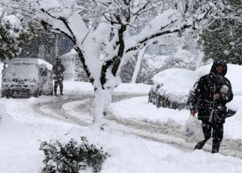 Πρώτα διαλύουν μετά ξεπουλούν